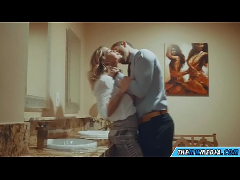 ❤️ Kiedy biuściasta blondynka uwodzi cię w publicznej toalecie Fuck video at porn pl.rostov-laminat.ru ️❤